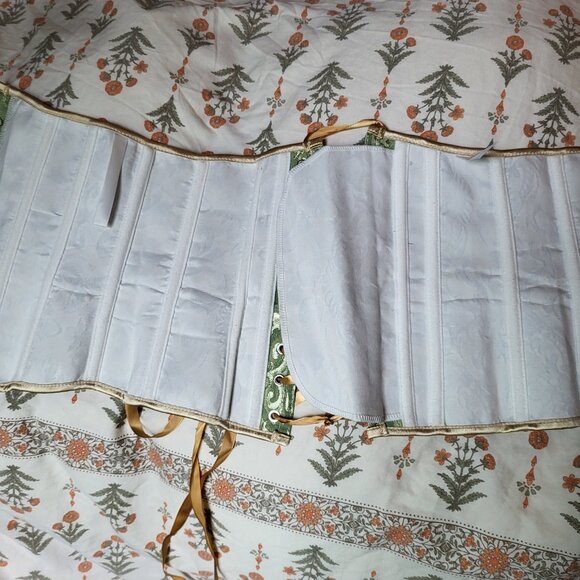 Underbust corset - Picture 3 of 4